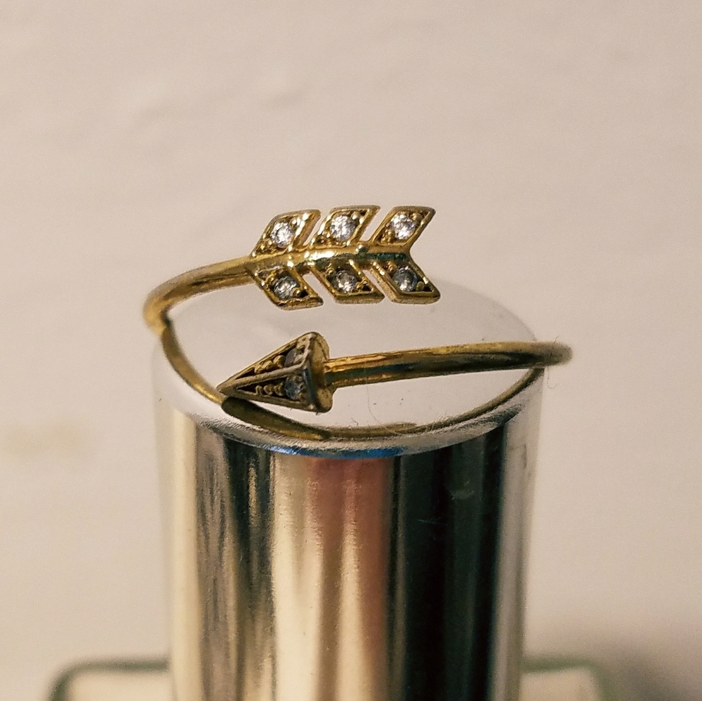 Francescas Arrow ring
